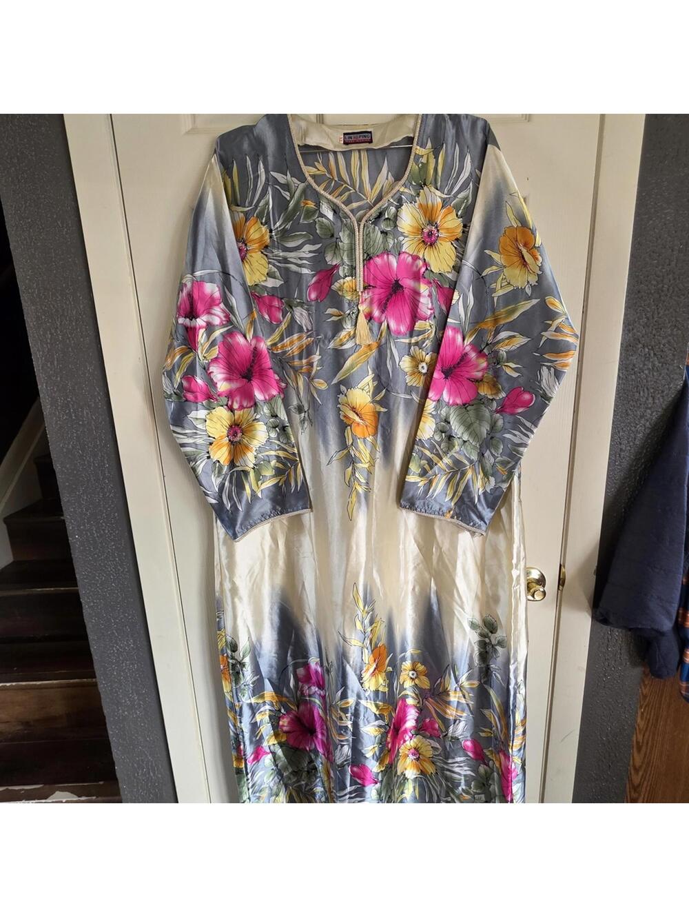LIN PING Vintage Boutique Floral Satin Kaftan with Yellow & Gray Print